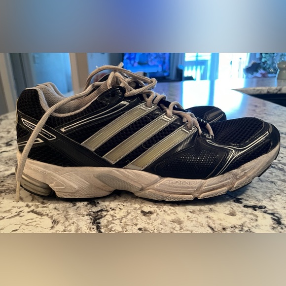 Adidas men’s running shoe 11.5 - Picture 1 of 5